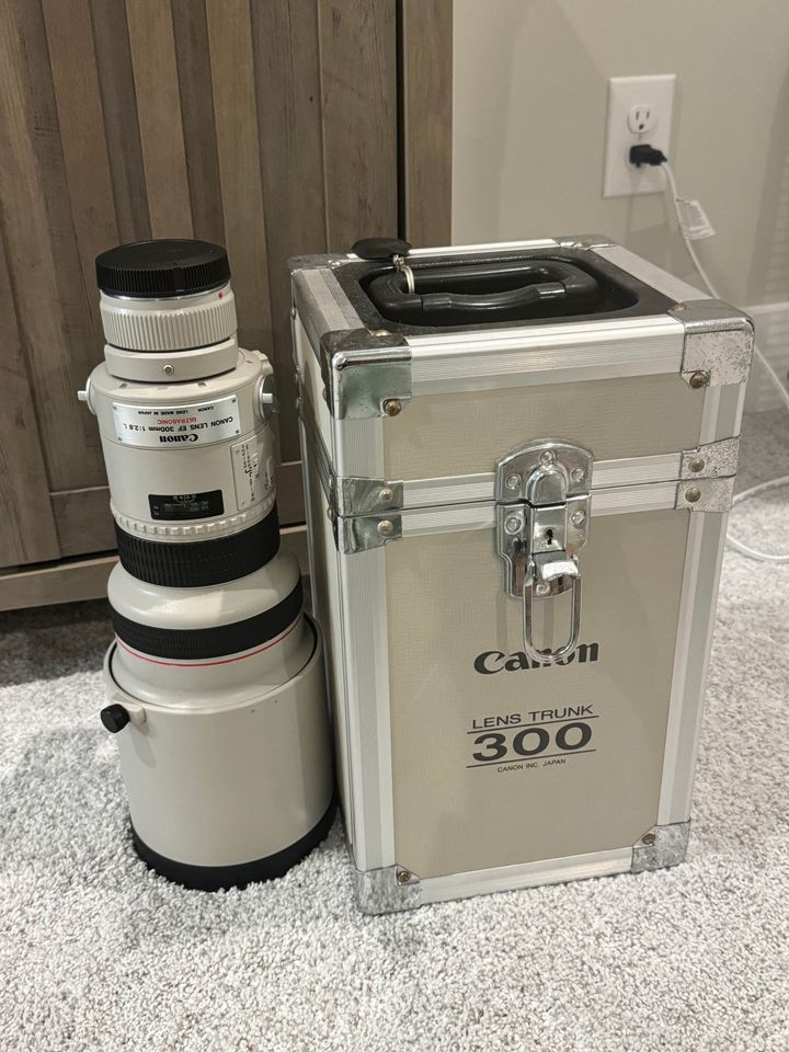 Canon EF 300mm f 2.8 L Excellent Condition